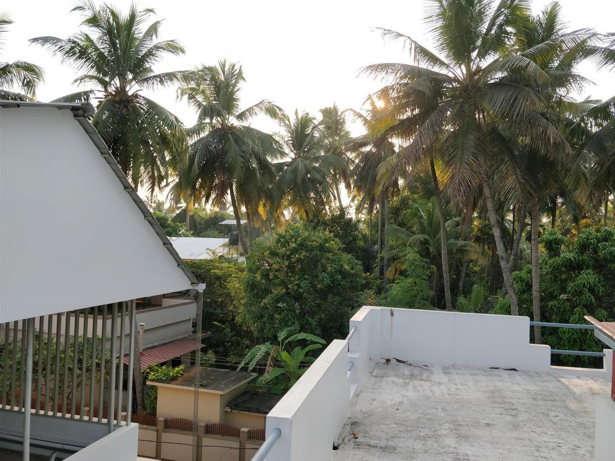 Вилла White House Thrissur Экстерьер фото